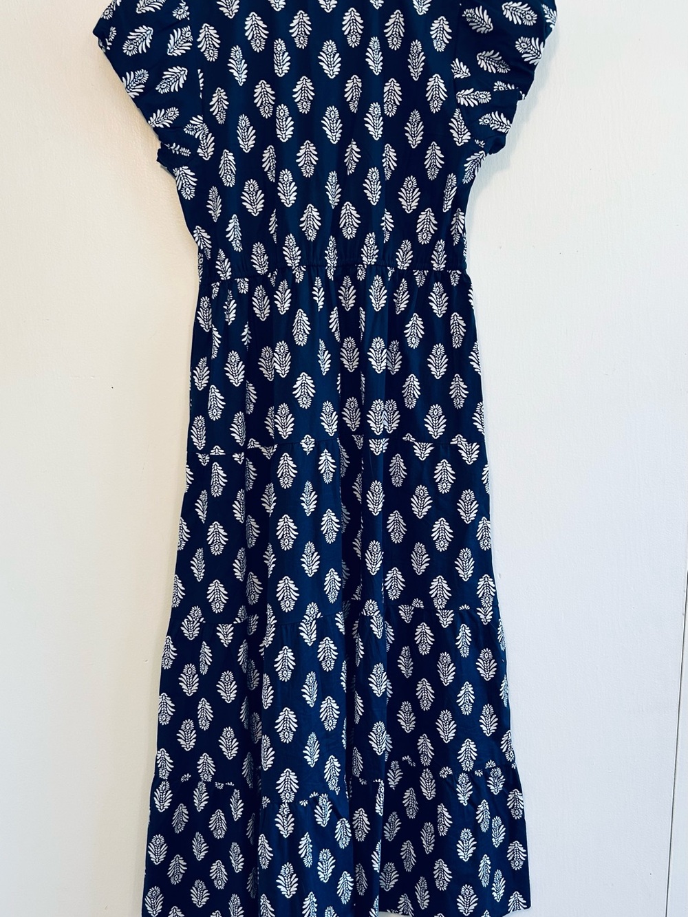 J. Crew Navy Blue Printed Midi Dress with Puff Sleeves, V-Neck and pockets! - Picture 6 of 6